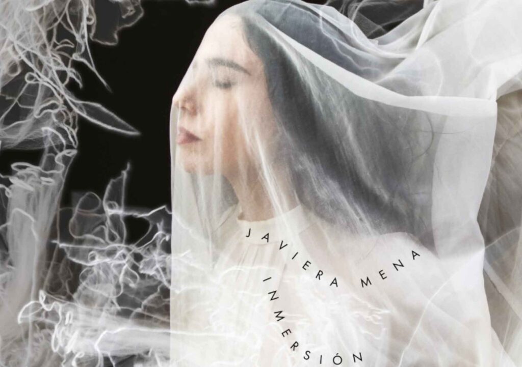 javiera mena inmersión