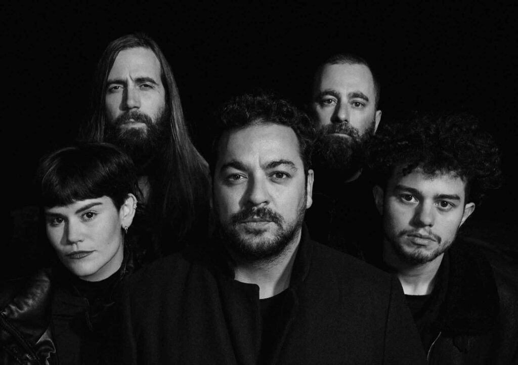 ete y los problems se presentan en el teatro de verano